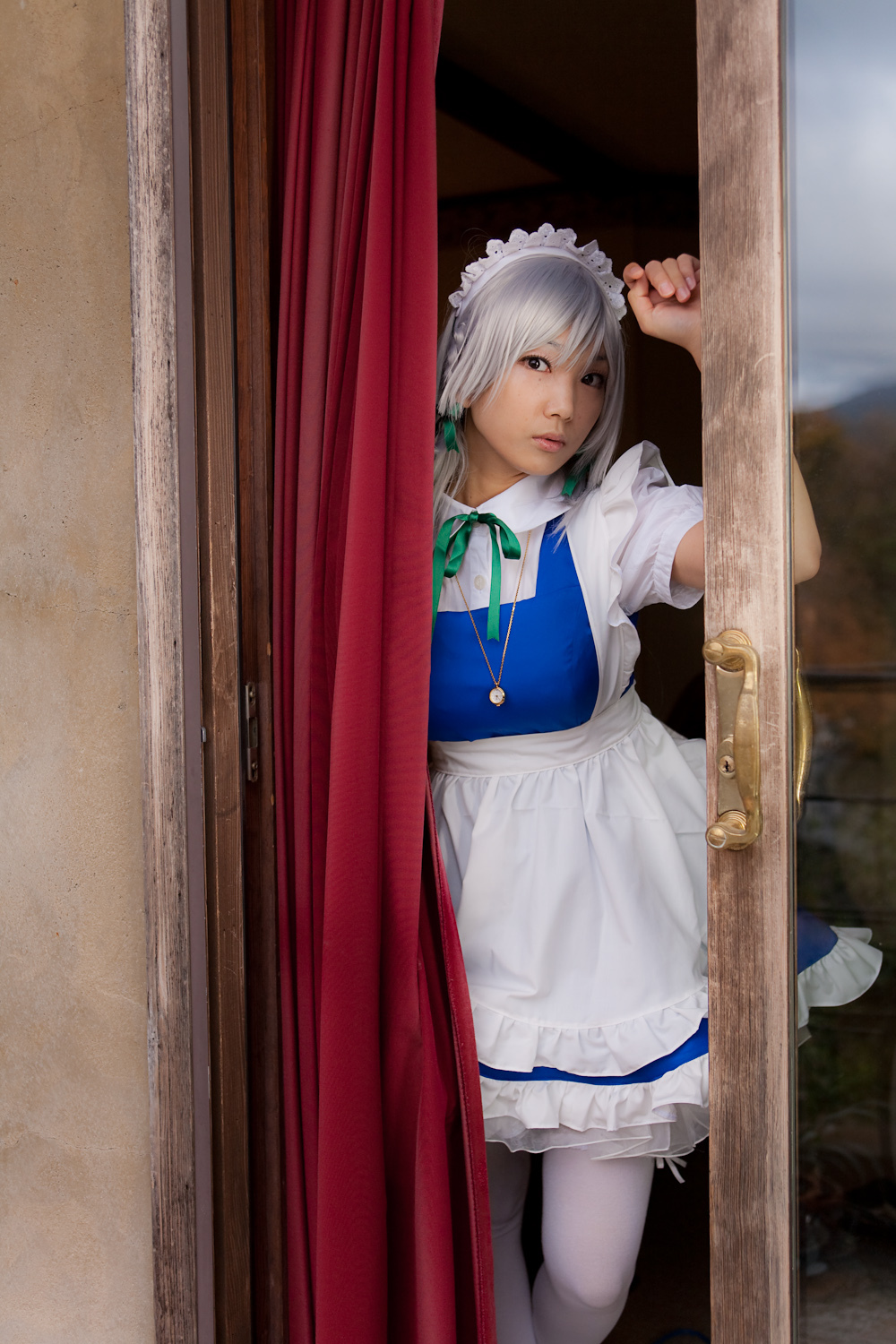 cosplay美女套图 c77 Sakuya Izayoi　白丝假发扮相(1)